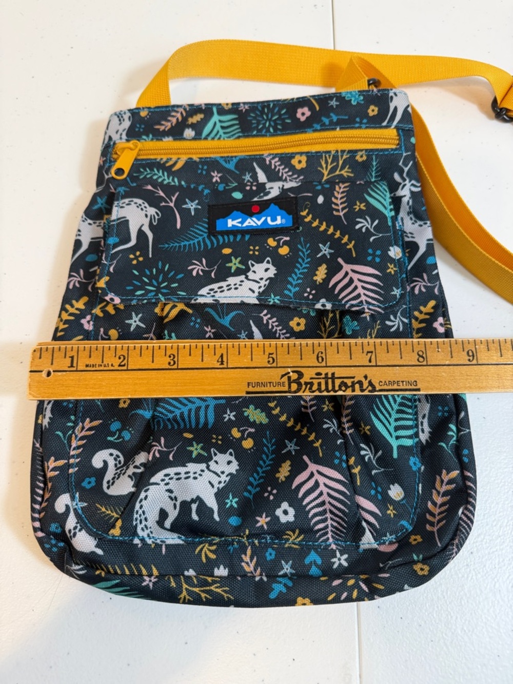 KAVU Keeper Crossbody Bag - Picture 4 of 9